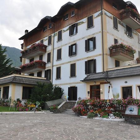 Hotel Posta Aprica Buitenkant foto